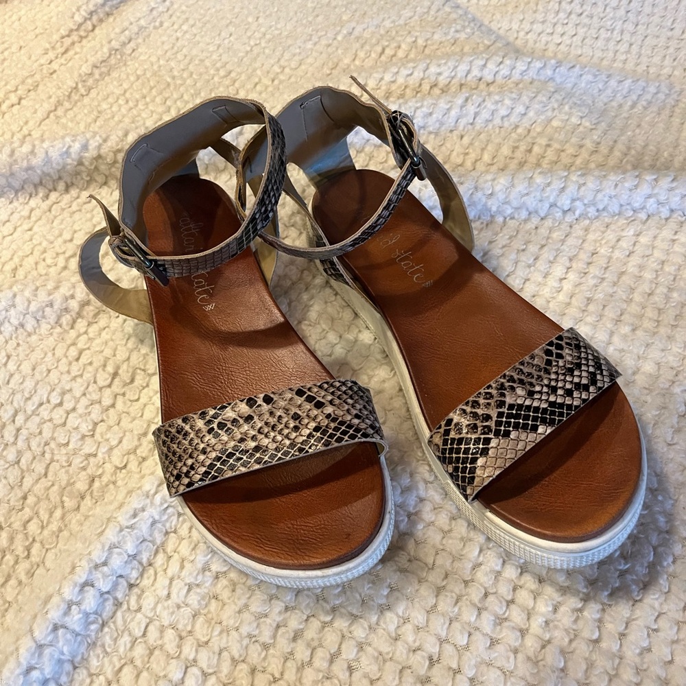 Alter’d State Snake skin sandal